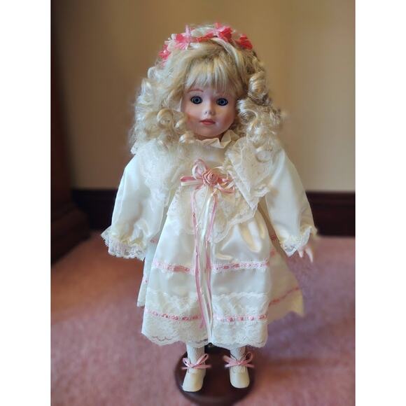 Playing Bride, Hamilton Collection by Maud Humphrey Bogart, Vintage - Picture 6 of 9